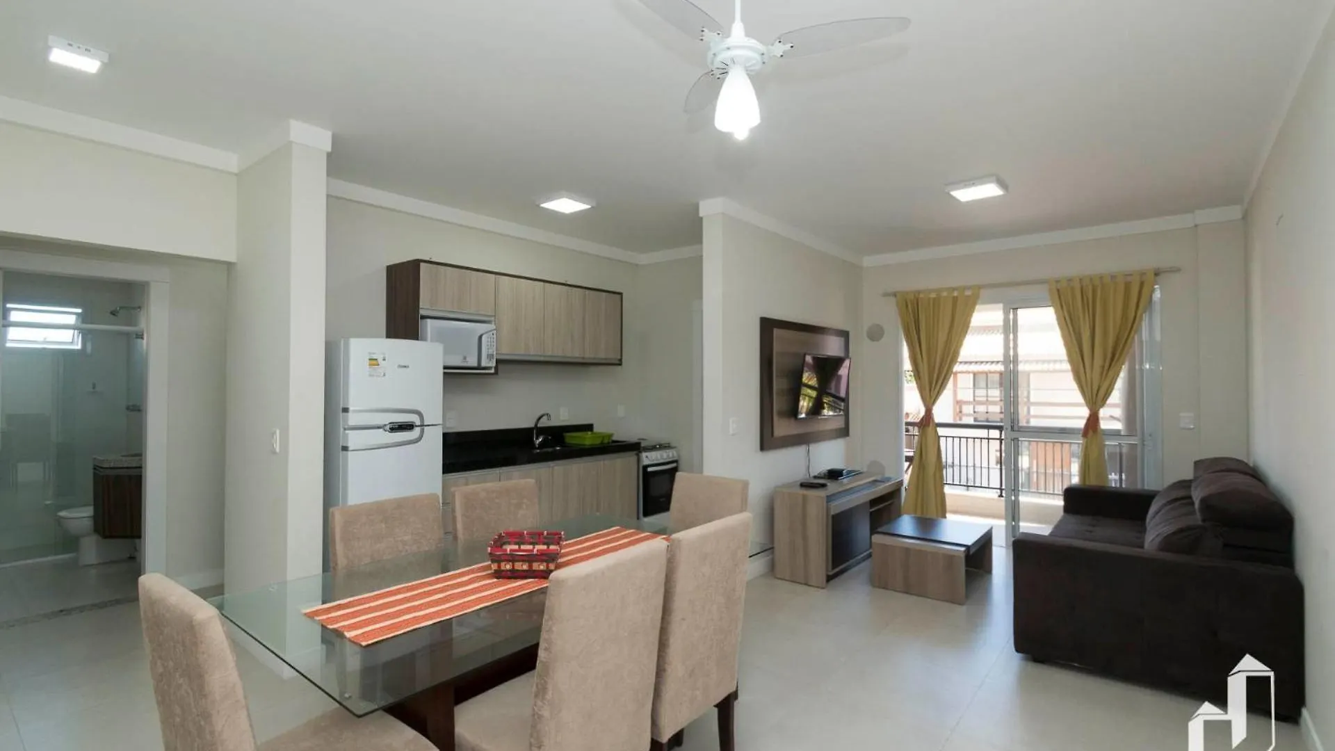 Apartamento Com 02 Dormitorios Bombinhas 0*,  Brazil